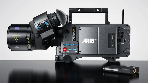 Why ARRI Alexa is Better Than RED? (Pros and Cons)